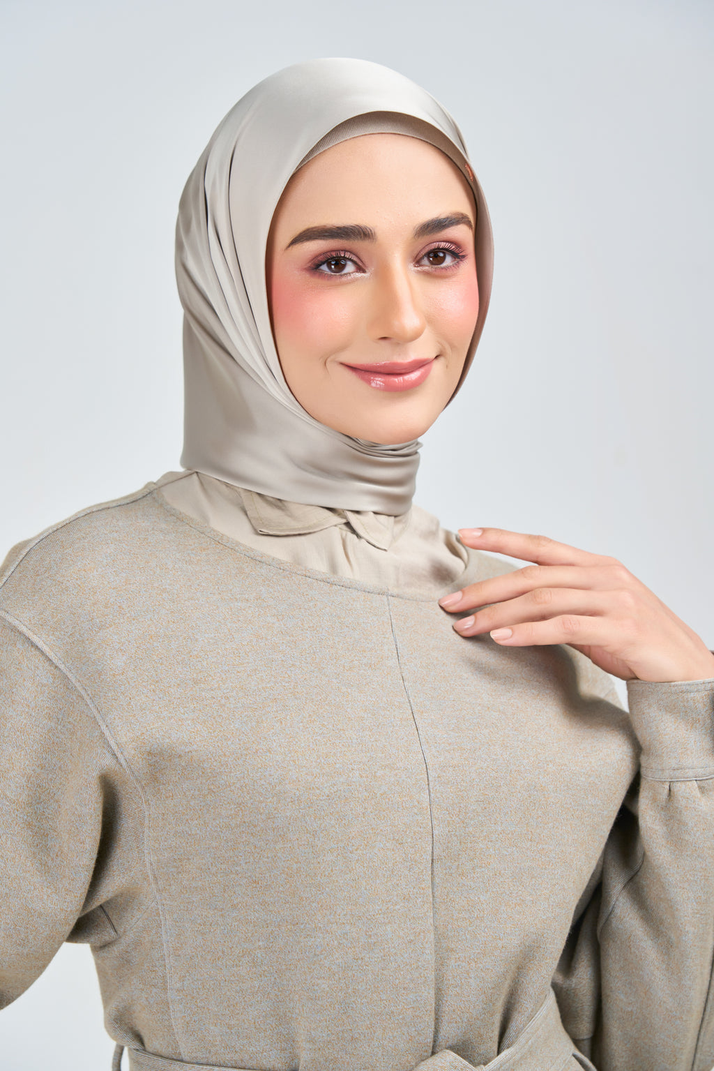 [★New] HoodX Luxe in Silver Taupe