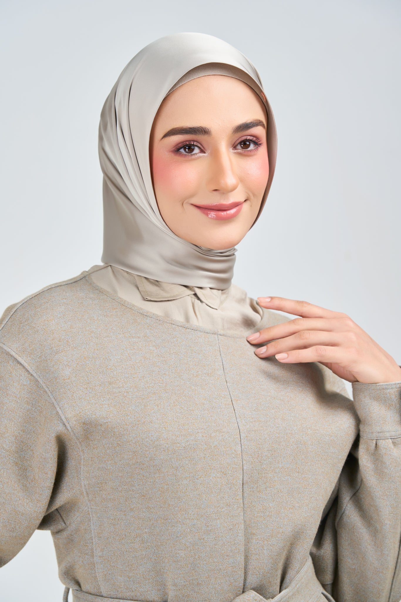 [★New] HoodX Luxe in Silver Taupe